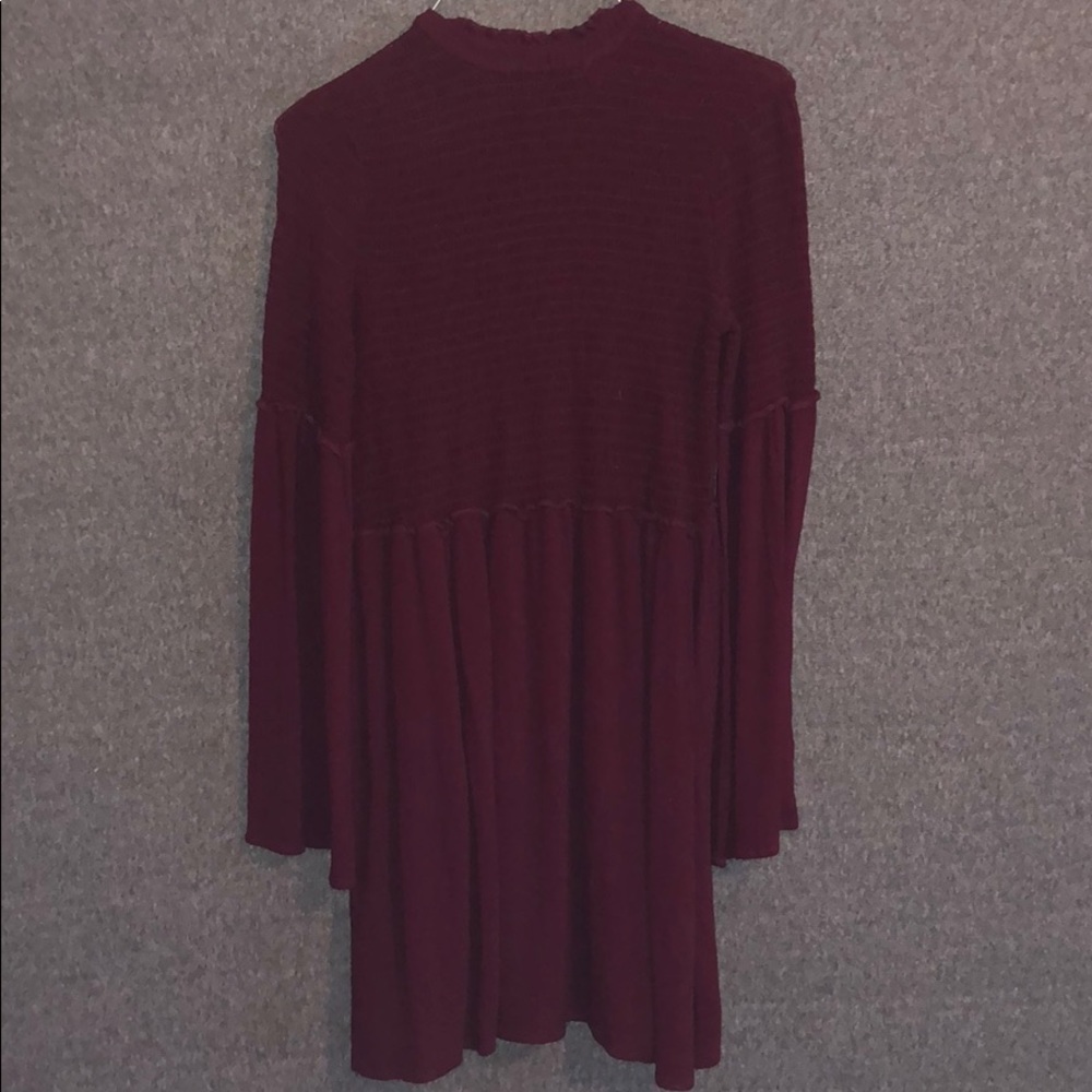 Clover & Scout Dark Maroon Long Sleeve – Size Large, Flowy Skirt & Ruffled Top